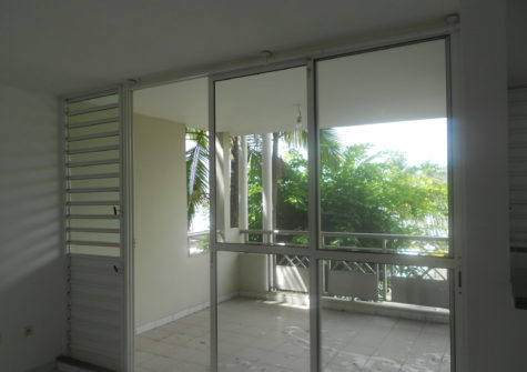 BEL APPARTEMENT T2 OFFRANT UNE VUE SUR LA MARINA