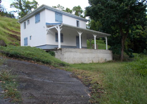 VILLA T4 AVEC FINITIONS SUR SUR 6 568 m²