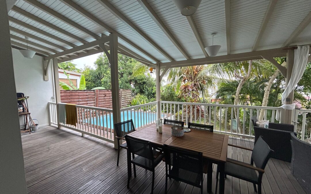 VILLA T5 AVEC PISCINE – BELLES PRESTATIONS